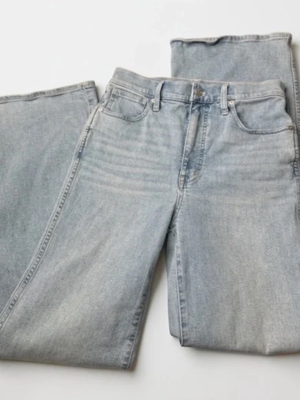 MADEWELL - 11" High-Rise Flare Jeans in Eversfield Wash: Knee-Rip Edition sz 28 - Picture 3 of 12